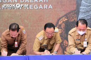 Penguatan Koordinasi Pengelolaan Keuangan Daerah, Kanwil DJPB Riau Teken MOU Dengan Bupati Indragiri Hilir.