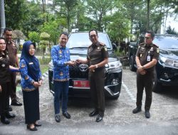 Pj Bupati Kampar Terima Pengembalian Aset Pemda Kampar Dari Kejati Riau. 