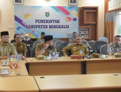 Bupati Bengkalis Ikuti Rapat Percepatan Pembentukan Koperasi Desa Merah Putih Secara Zoom